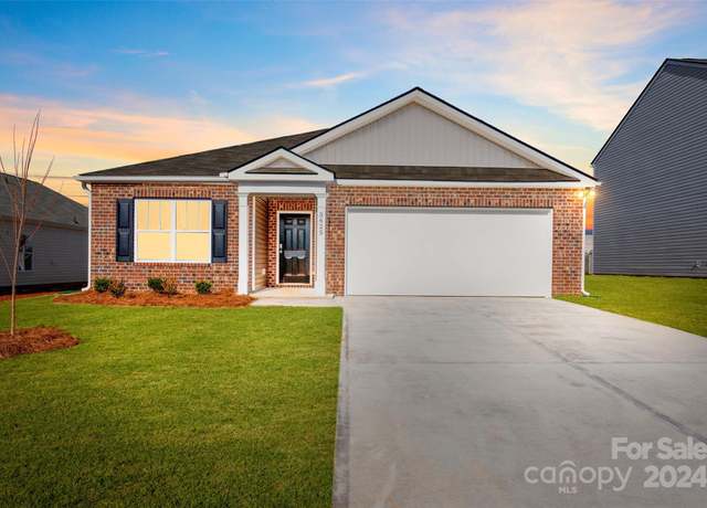 Property at 160 Callie River Ct, Clyde, NC 28721, 3 beds, 2 baths