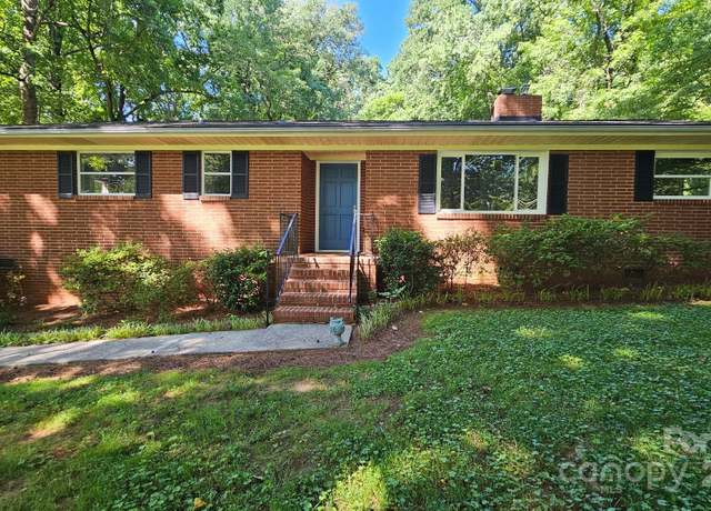 Property at 7021 Linda Lake Dr, Charlotte, NC 28215, 3 beds, 2 baths