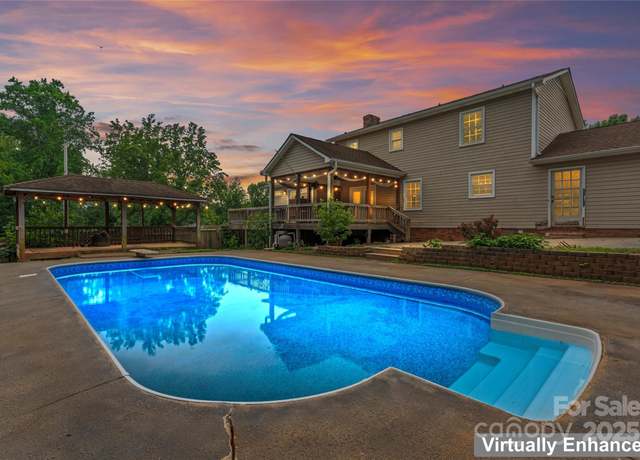 Property at 1724 Windy Rush Ln, Gastonia, NC 28054, 5 beds, 4 baths