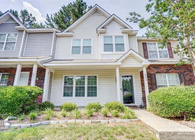 Property at 5909 Cougar Ln, Charlotte, NC 28269, 3 beds, 2.5 baths