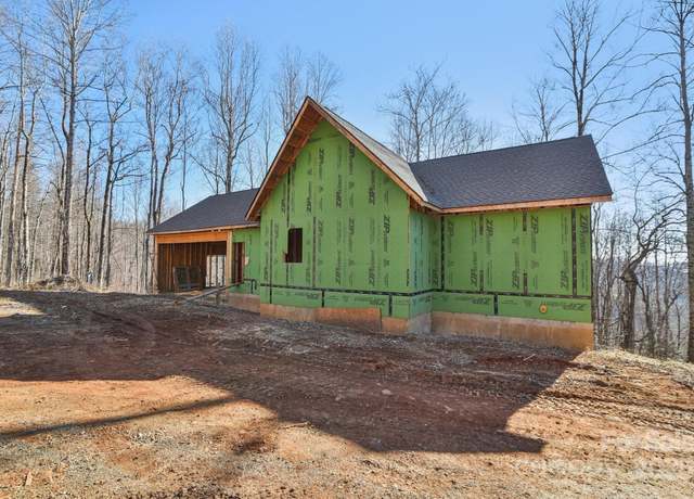 Property at 1539 Summer Rd, Hendersonville, NC 28792, 3 beds, 3 baths