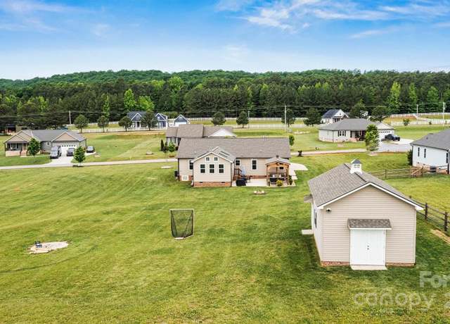 Property at 3645 Kimber Ln, Sherrills Ford, NC 28673, 3 beds, 2 baths