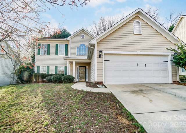 Property at 10434 Henbane Ct, Charlotte, NC 28213, 4 beds, 2.5 baths