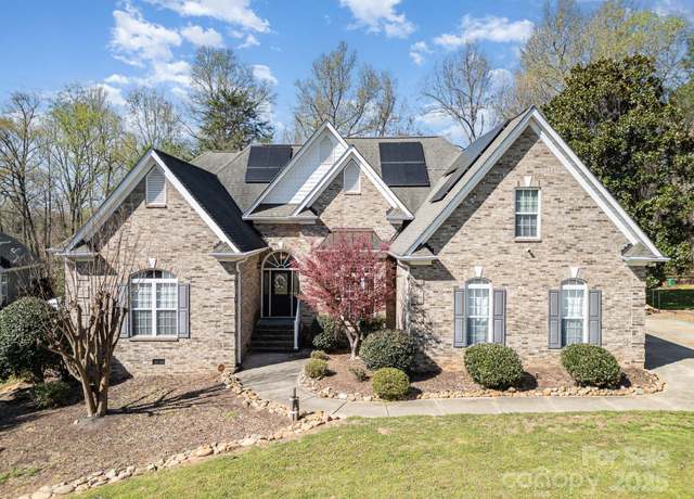 Property at 124 Cedar Woods Dr, Mooresville, NC 28117, 3 beds, 3 baths