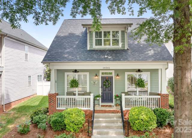 Property at 14541 Holly Springs Dr, Huntersville, NC 28078, 3 beds, 2 baths