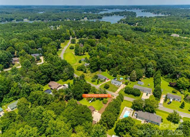 Property at 1388 Aragon Beach Rd, Rock Hill, SC 29732, 4 beds, 4 baths