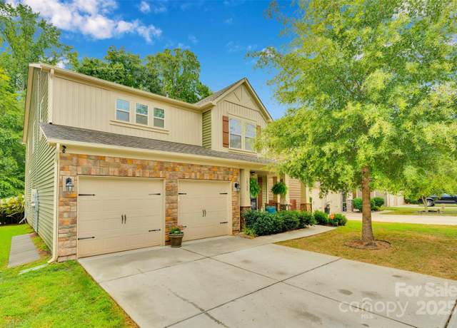 Property at 10108 Michael Crossing Dr, Charlotte, NC 28213, 5 beds, 3.5 baths