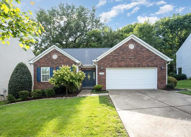 Property at 11334 Breezehill Ln, Charlotte, NC 28262, 3 beds, 2 baths