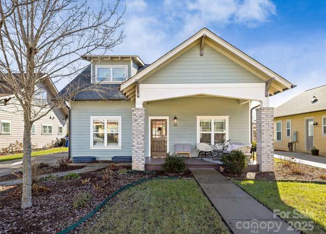 Property at 68 Bungalow Way, Brevard, NC 28712, 3 beds, 2.5 baths