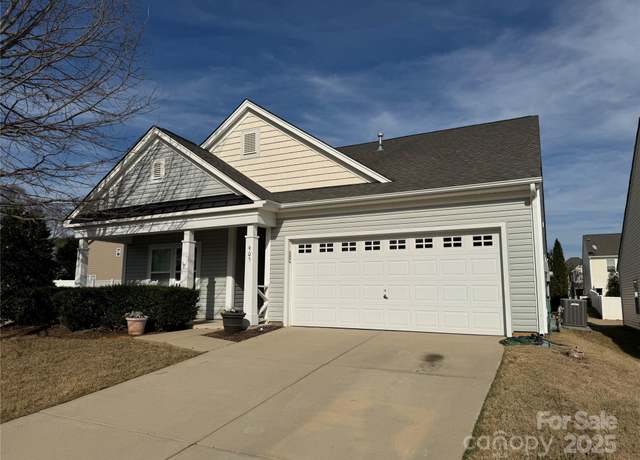 Property at 905 Roxburgh Ave, Rock Hill, SC 29732, 2 beds, 2 baths