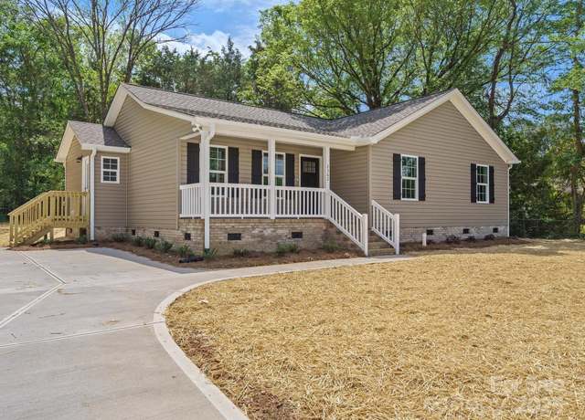 Property at 2362 Marett Blvd, Rock Hill, SC 29732, 3 beds, 2 baths