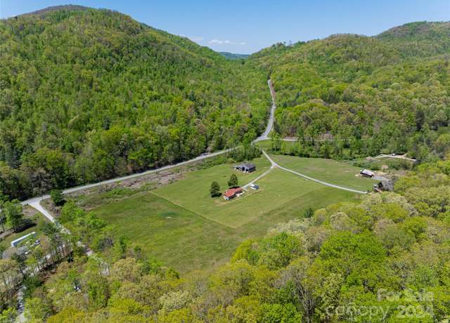 Property at 103 Maynards Way, Hendersonville, NC 28792, 2 beds, 2 baths