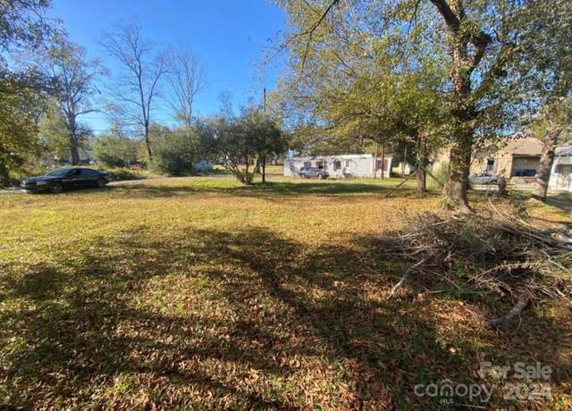 Property at 102 Wallace Ave, Rockingham, NC 28379