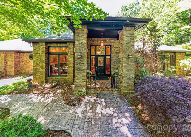 Property at 200 Maple Hill Dr, Flat Rock, NC 28731, 3 beds, 2.5 baths