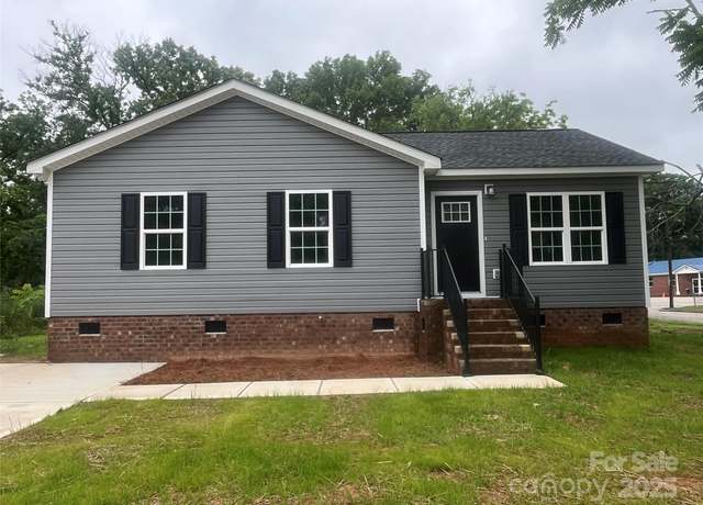Property at 506 Locust St, Rock Hill, SC 29730, 3 beds, 2 baths
