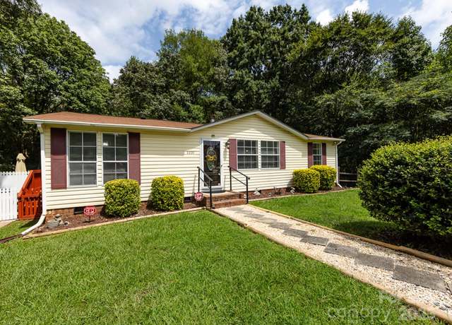 Property at 8220 Starnes Randall Rd, Charlotte, NC 28215, 3 beds, 2 baths