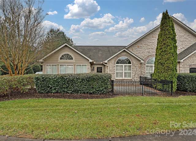 Property at 4709 Polo Gate Blvd, Charlotte, NC 28216, 2 beds, 2 baths