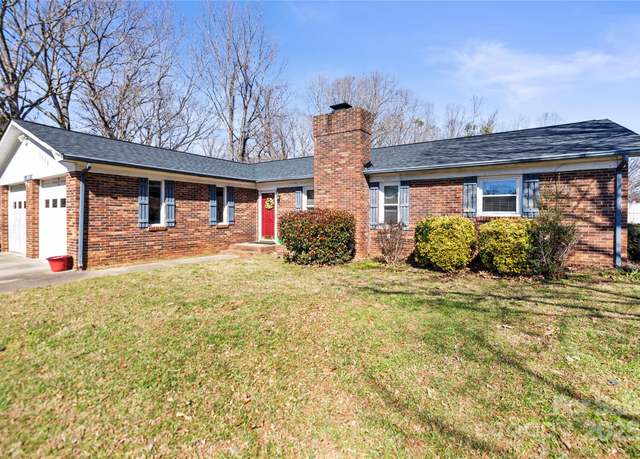 Property at 2659 Surrey Dr, Lincolnton, NC 28092, 3 beds, 2 baths