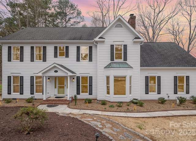 Property at 125 High Sail Ct, Mooresville, NC 28117, 4 beds, 2.5 baths