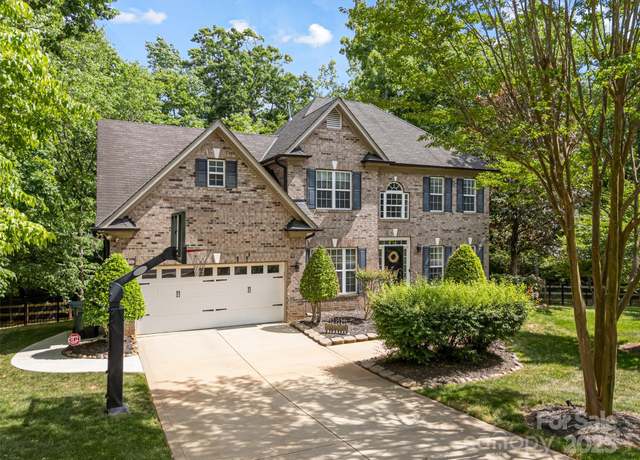 Property at 5617 Sugarcane Ct, Mint Hill, NC 28227, 4 beds, 3 baths