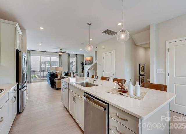 Property at 344 Catawba Ave, Davidson, NC 28036, 3 beds, 3.5 baths