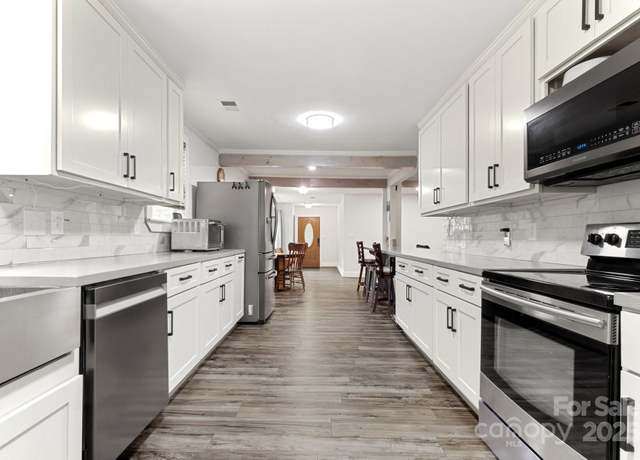Property at 814 Columbia Dr, Chester, SC 29706, 4 beds, 3 baths