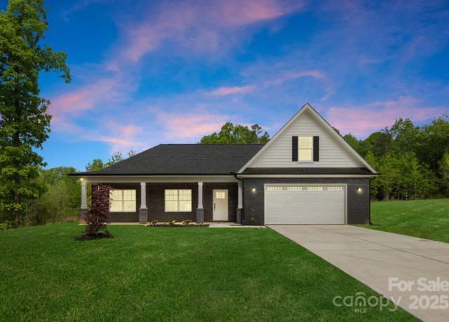Property at 5125 Carden Dr, Charlotte, NC 28227, 4 beds, 3 baths