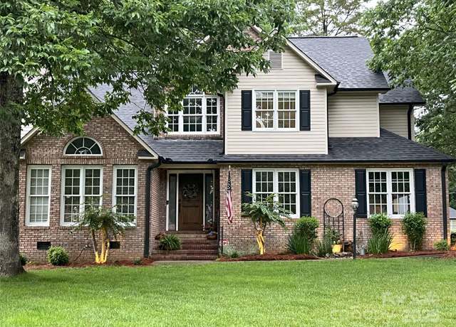 Property at 901 Brighton Dr, Kannapolis, NC 28081, 4 beds, 2.5 baths