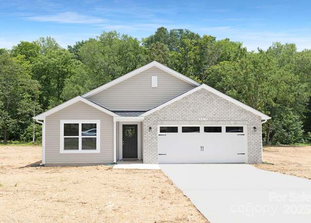 Property at 4474 Pebblebrook Cir SW, Concord, NC 28027, 3 beds, 2 baths
