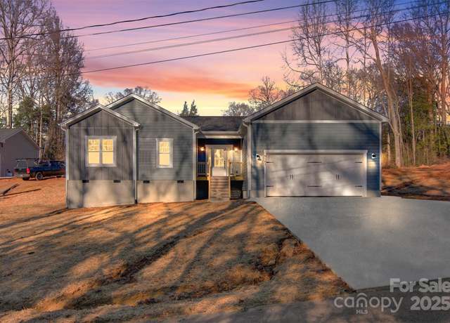 Property at 9181 Cherokee Dr, Hickory, NC 28601, 3 beds, 2 baths