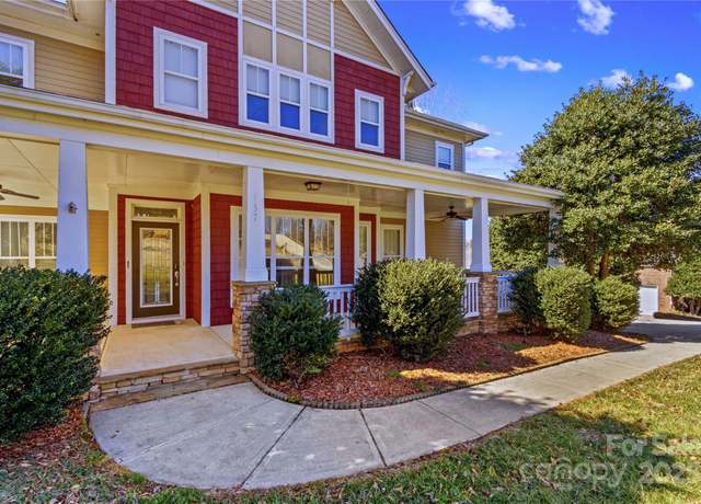 Property at 137 Hunters Hill Dr, Statesville, NC 28677, 4 beds, 3.5 baths