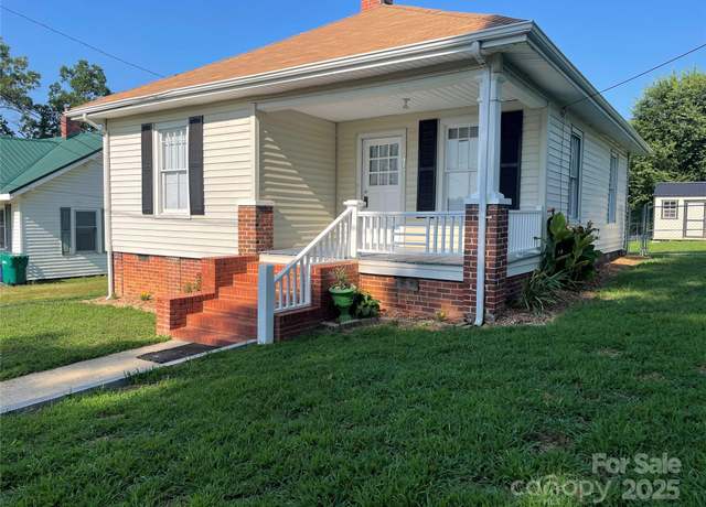 Property at 915 Spruce St, Albemarle, NC 28001, 2 beds, 1 bath