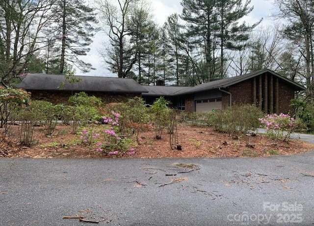 Property at 101 Lakemont Dr, Flat Rock, NC 28731, 3 beds, 3 baths