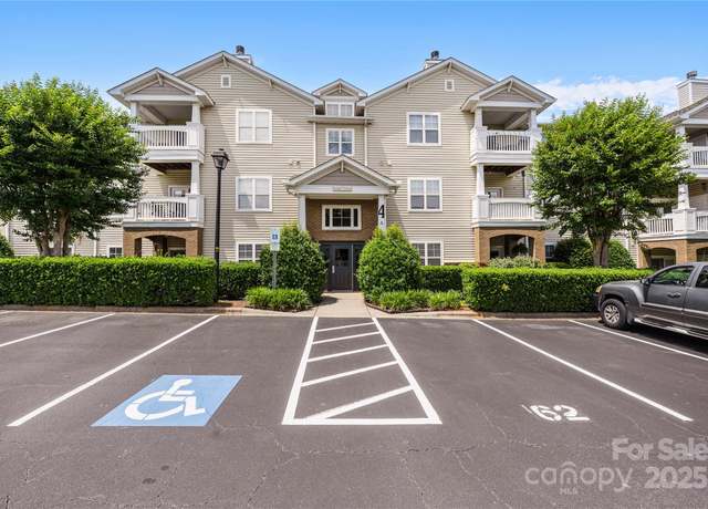 Property at 17111 Doe Valley Ct, Cornelius, NC 28031, 2 beds, 2 baths