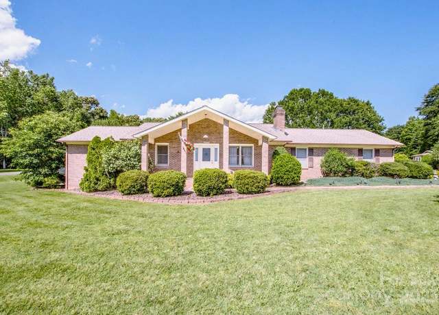 Property at 2078 Valley View Ln, Lincolnton, NC 28092, 3 beds, 2 baths