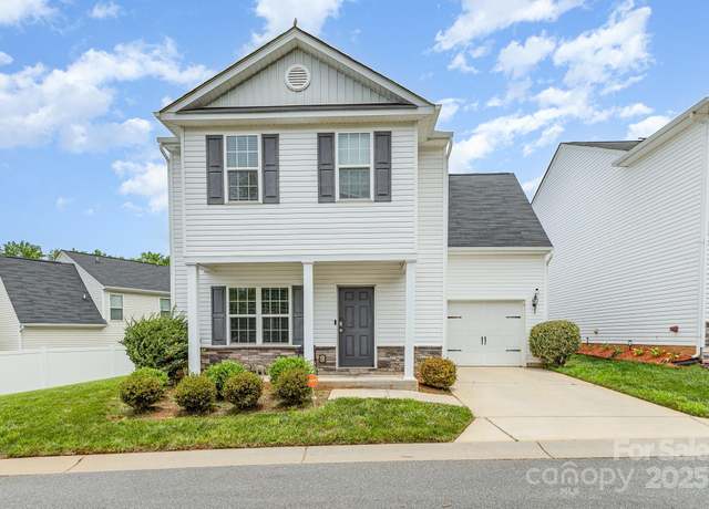 Property at 8005 Stevie Oaks Ln, Charlotte, NC 28215, 4 beds, 2.5 baths