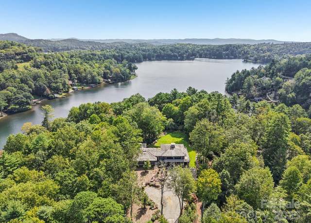 Property at 2272 West Club Blvd, Lake Toxaway, NC 28747, 3 beds, 5 baths