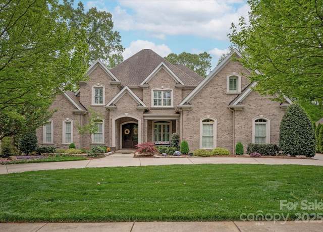 Property at 947 Wessington Manor Ln, Fort Mill, SC 29715, 5 beds, 4.5 baths