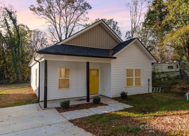 Property at 1412 10th St, Statesville, NC 28677, 3 beds, 2 baths
