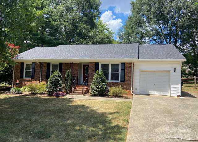 Property at 2418 Live Oak Ct, Gastonia, NC 28056, 3 beds, 2 baths