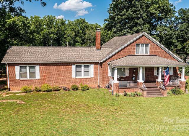 Property at 2035 Kool Park Rd NE, Hickory, NC 28601, 3 beds, 3 baths