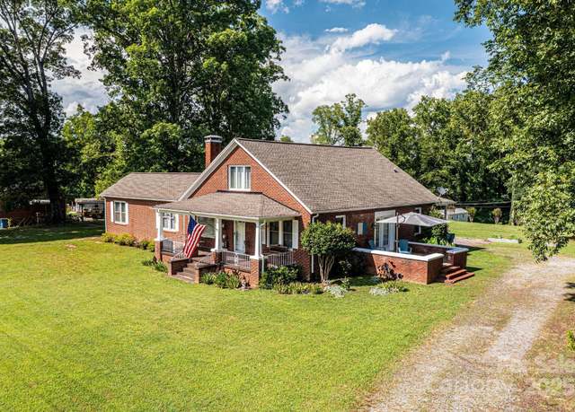 Property at 2035 Kool Park Rd NE, Hickory, NC 28601, 3 beds, 3 baths