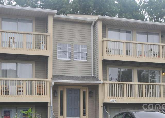 Property at 1600 H Arlyn Cir, Charlotte, NC 28213, 3 beds, 2 baths