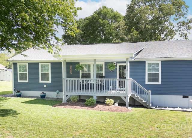Property at 413 London St, Morganton, NC 28655, 3 beds, 2 baths
