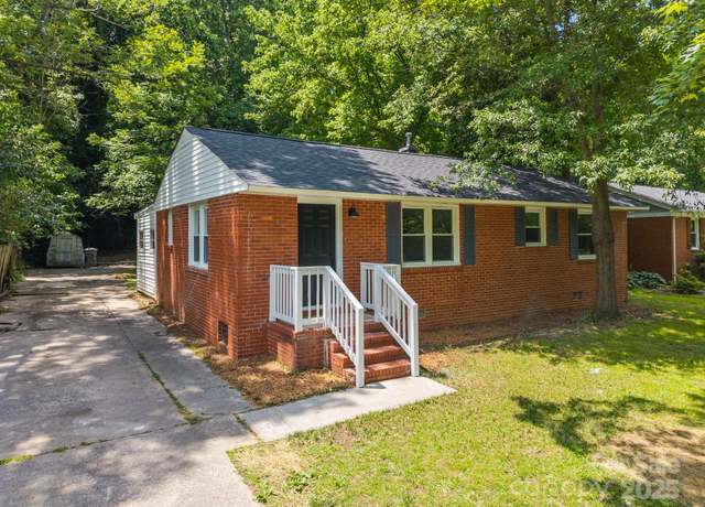 Property at 1709 Masonic Dr, Charlotte, NC 28205, 2 beds, 1 bath