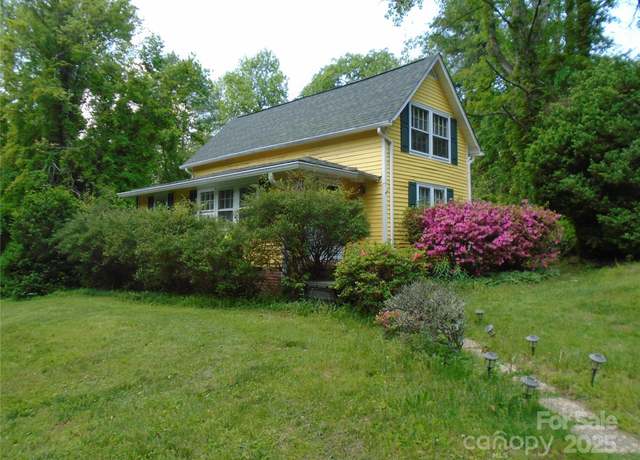 Property at 85 Pennwood Ln, Flat Rock, NC 28731, 3 beds, 3 baths