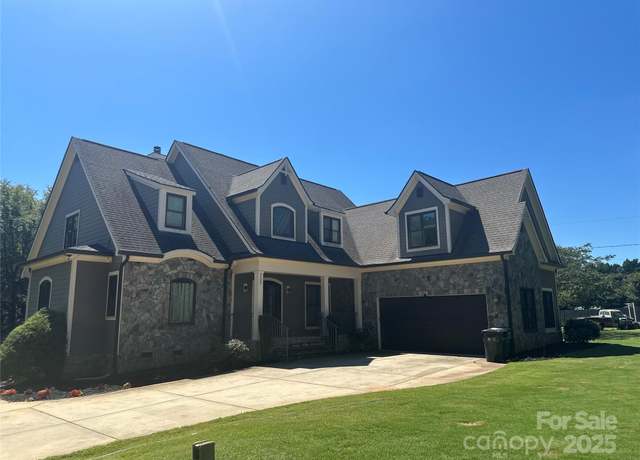 Property at 1132 Mt Holly Huntersville Rd, Charlotte, NC 28214, 4 beds, 2.5 baths