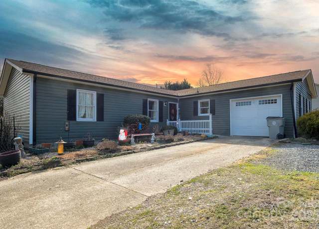Property at 803 Southside Ct, Lenoir, NC 28645, 3 beds, 2 baths