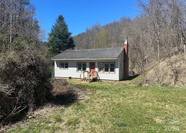 Property at 561 Deyton Rd, Bakersville, NC 28705, 2 beds, 1 bath