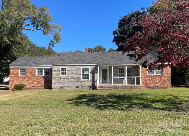 Property at 223 Chester Ave, Great Falls, SC 29055, 3 beds, 3 baths